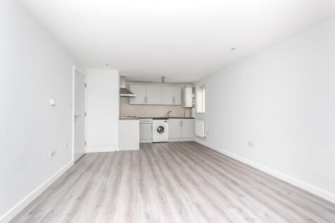 Lounge/Dining/Kit...