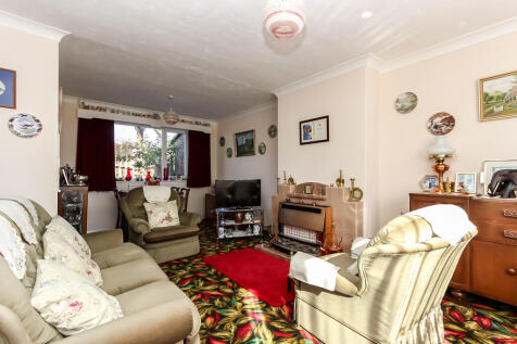 Lounge/Dining Roo...