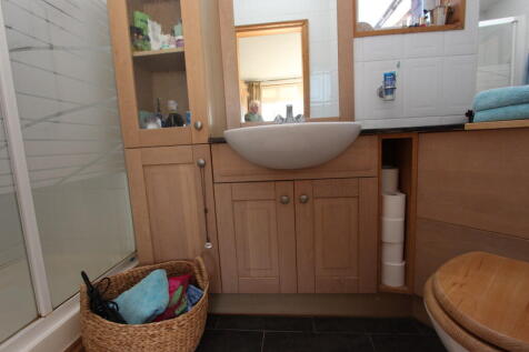 Ensuite Shower Ro...