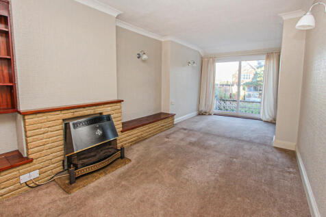 Lounge/Dining Roo...