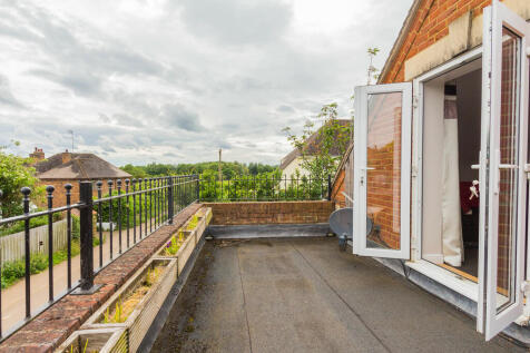 Balcony (Games Ro...