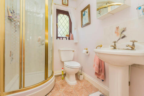 Ensuite Shower Ro...