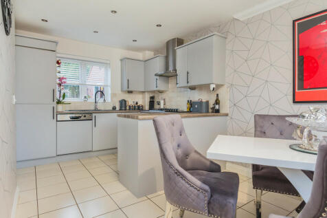 Kitchen/Dining Ro...