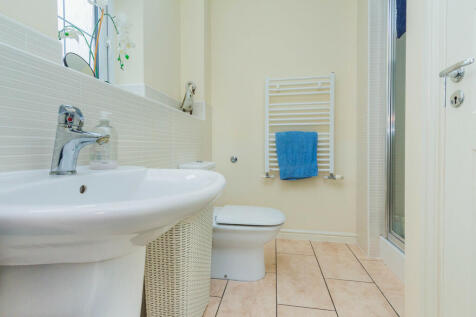 Ensuite Shower Ro...