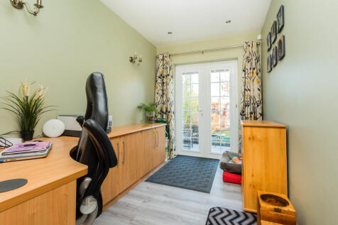Home Office/Playr...