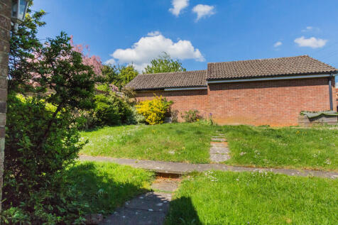 Open Plan Rear Ga...