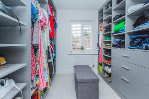 Dressing Room/Bed...