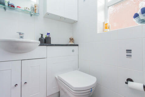 Enuite Shower Roo...