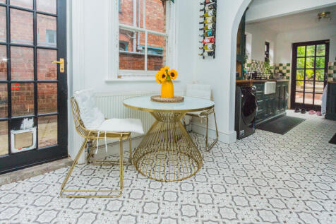 Breakfast Room
