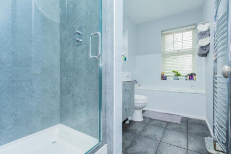 En Suite Bathroom