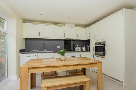 Kitchen/Dining Ro...