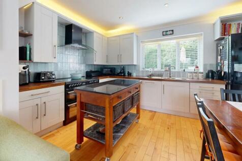 KITCHEN/ FAMILY/ DINING ROOM