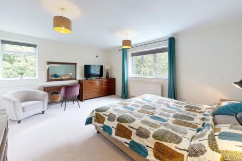 PRINCIPLE BEDROOM