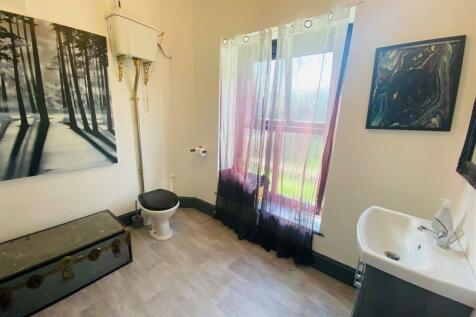 Cloakroom WC