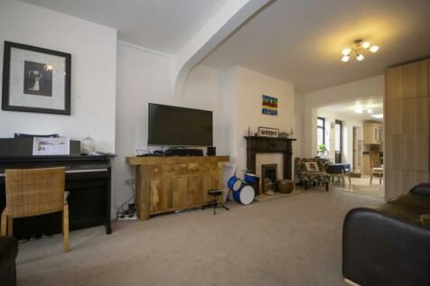 Lounge/ Dining Room