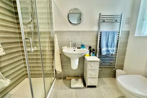 Ensuite Shower Room