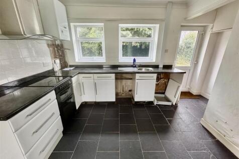 Kitchen/ Dining Room