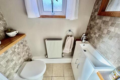 Cloak Room WC