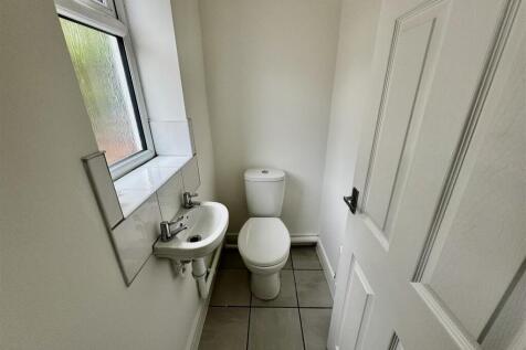 Cloakroom WC