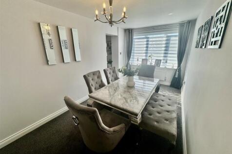 Dining Room.jpg
