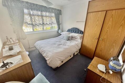 Principal bedroom