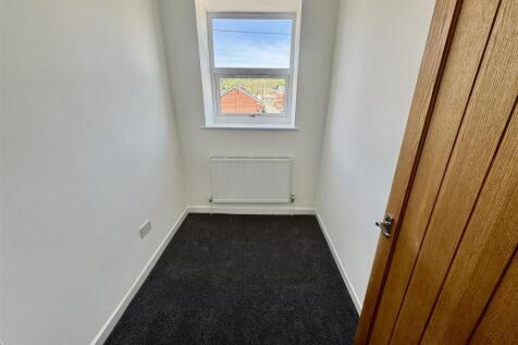 WALK-IN WARDROBE