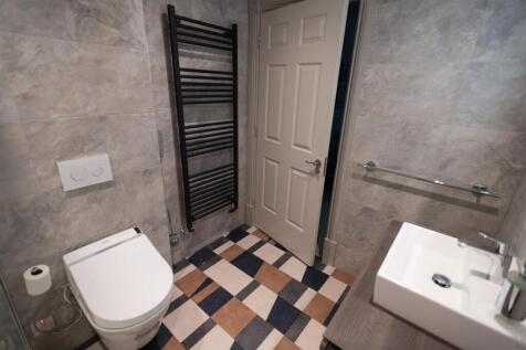 Shower Room 2.jpg