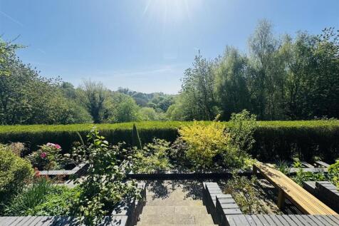 PRIVATE REAR GARDEN