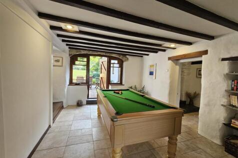 POOL ROOM