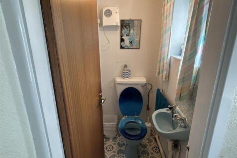 Downstairs WC.jpeg
