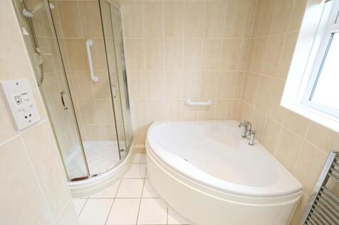 BATHROOM SUITE
