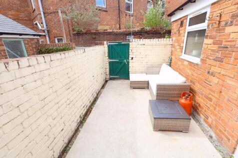 REAR COURTYARD