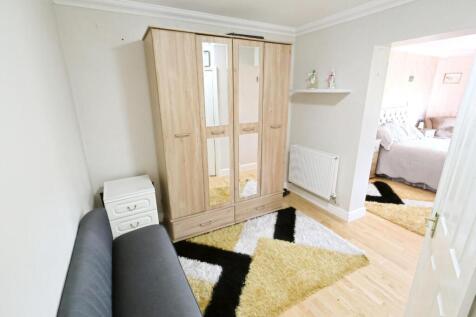 DRESSING AREA