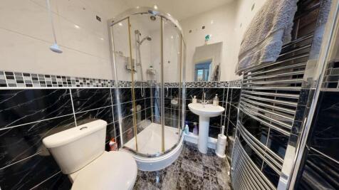 ENSUITE SHOWER ROOM