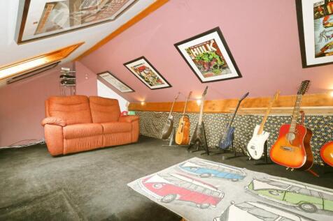 LOFT ROOM
