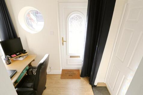 ENTRANCE PORCH