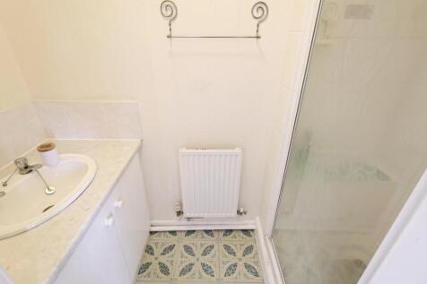 ENSUITE SHOWER ROOM