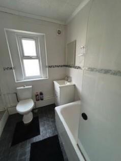 ff bathroom.jpg