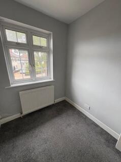 bedroom 3.1.jpg