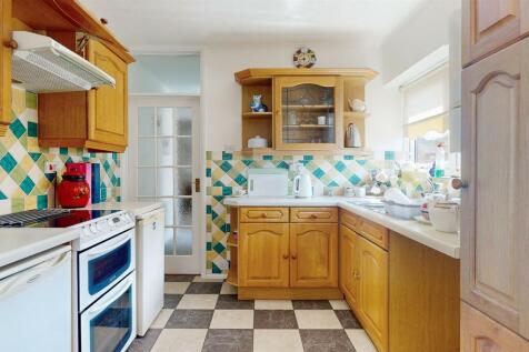 443-Havering-Road-08182024_182822.jpg