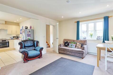 IMG_1672_3_4_easyHDR-interior3.jpg