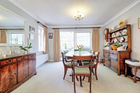 IMG_0923_4_5_easyHDR-interior3.jpg
