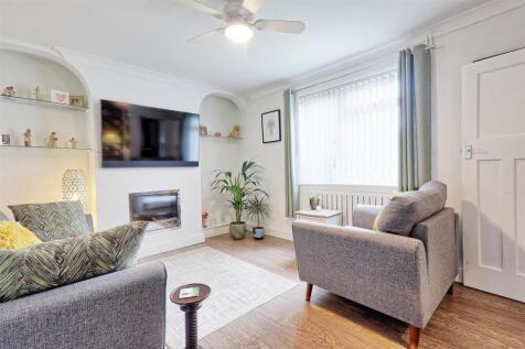 IMG_9937_8_9_easyHDR-interior3.jpg