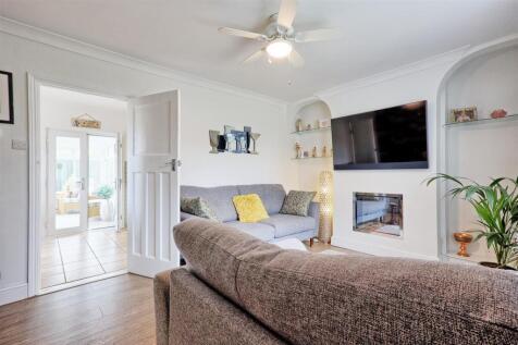 IMG_9949_50_51_easyHDR-interior3.jpg