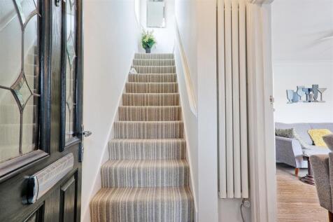 IMG_9895_6_7_easyHDR-interior3.jpg