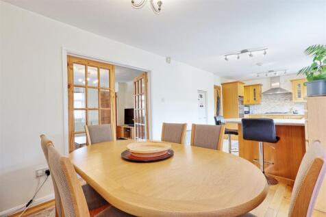 IMG_9656_7_8_easyHDR-interior3.jpg