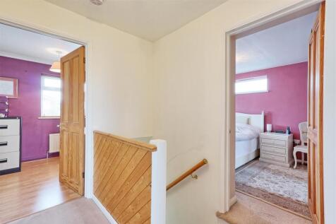 IMG_9584_5_6_easyHDR-interior3.jpg