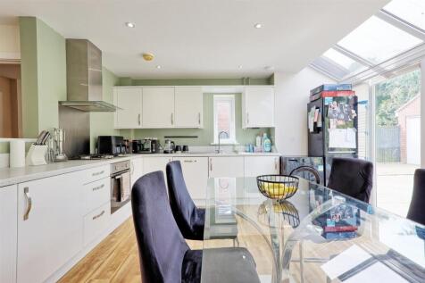 IMG_1273_4_5_easyHDR-interior3.jpg