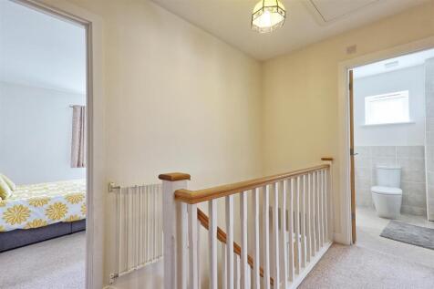 IMG_1294_5_6_easyHDR-interior3.jpg