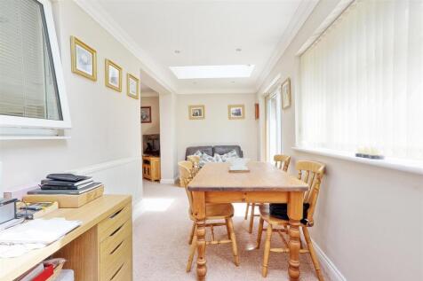 IMG_1602_3_4_easyHDR-interior3.jpg
